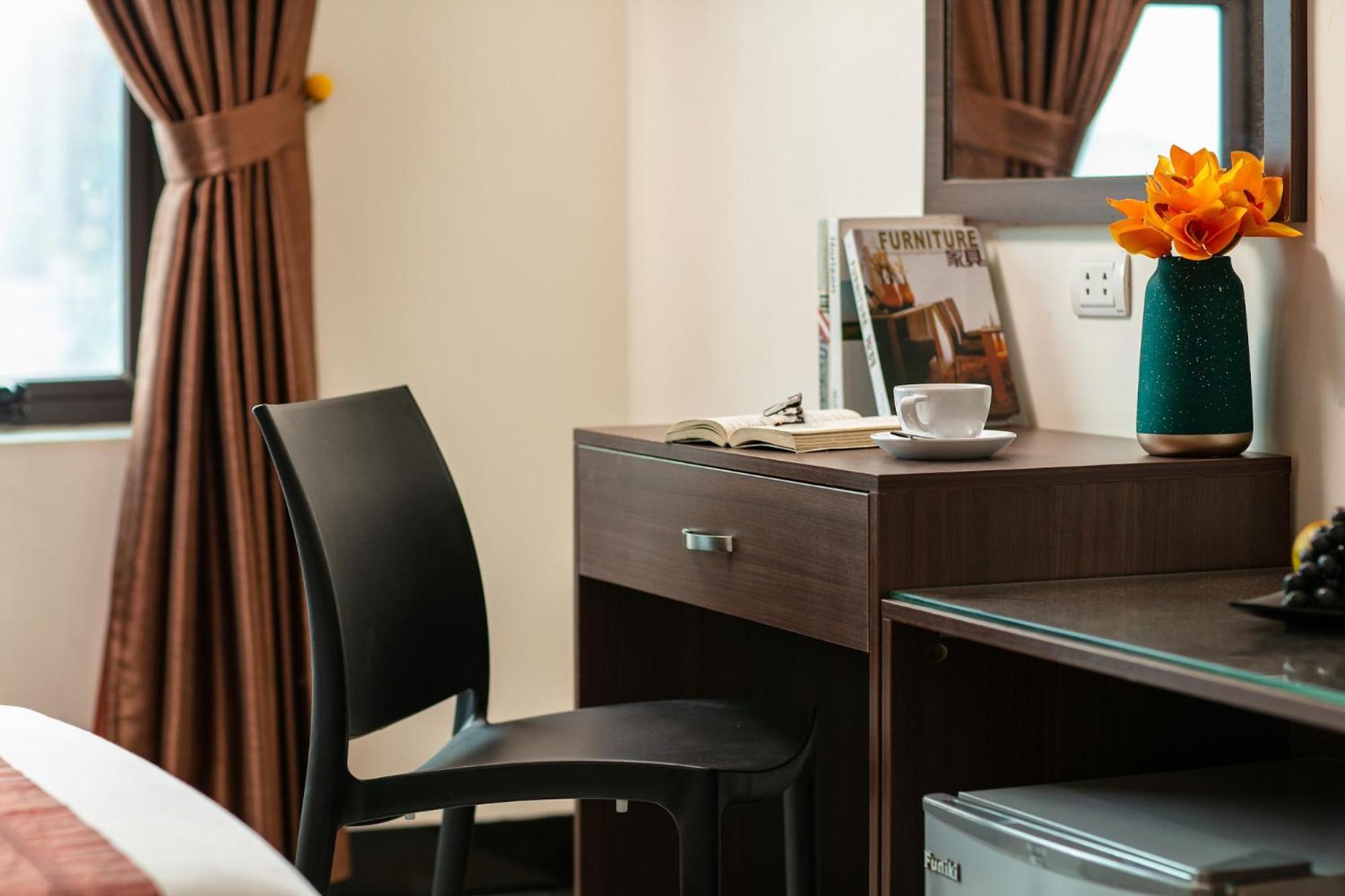 Nhan Hoa Hotel Ханой Екстериор снимка